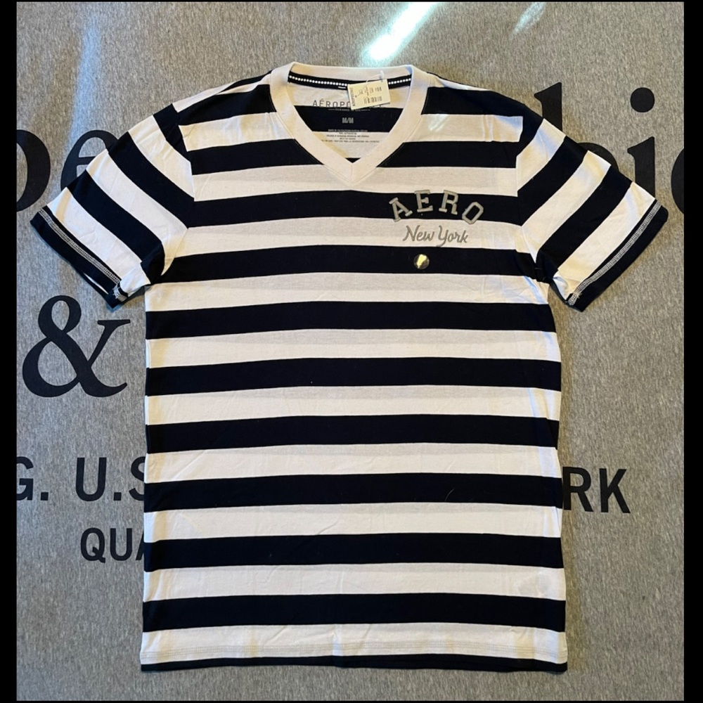 NWT Blue & white striped Aeropostale short sleeve tee shirt